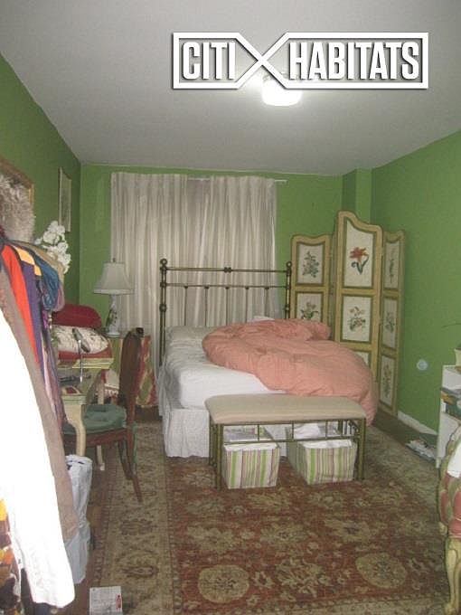 2nd image of 416 E 85th St APT 1G
