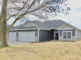 726 Mayerling Ct, Fort Wayne, IN 46804