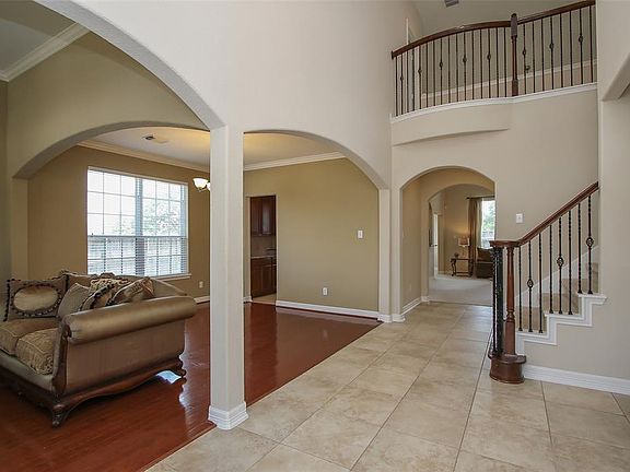 4th image of 2703 Silvercreek Ct