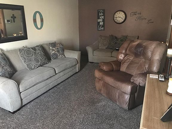 3rd image of 1114 N Cain Ave