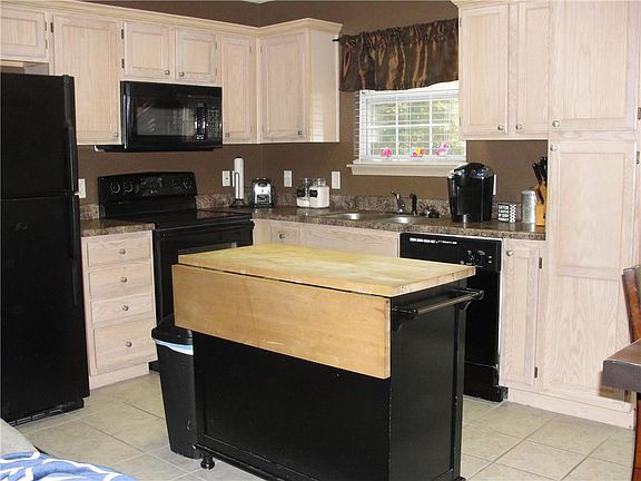 4th image of 5826 NW Plantation Ln #187-A