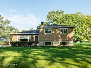 22W550 Arbor Ln, Glen Ellyn, IL 60137
