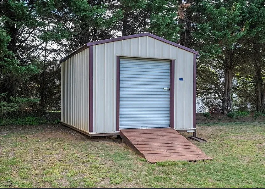 3 bed, 1207 sqft, $1,750 — Photo 4