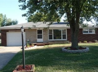 221 Alpine Dr, Godfrey, IL 62035