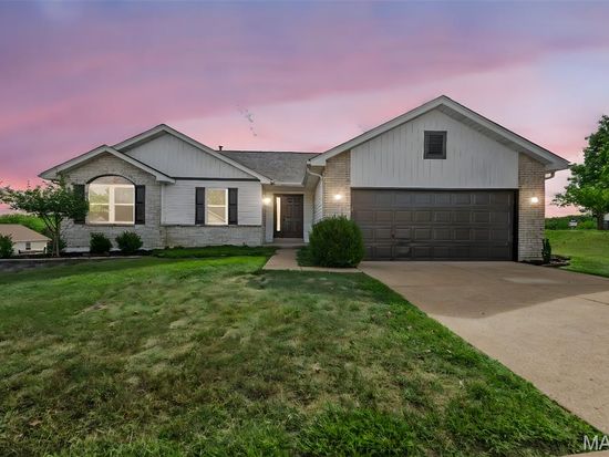 3170 Rosedale Dr, Arnold, MO 63010