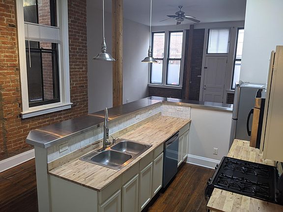 3rd image of 1320 Clay St #1