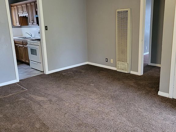 4th image of 2026 Oak Dr