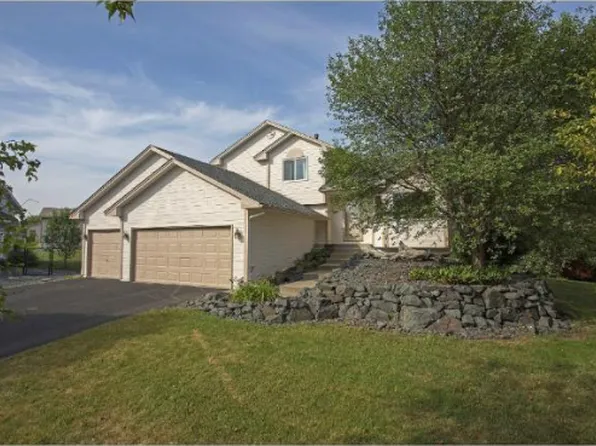 8911 Edgewood Ave N, Brooklyn Park, MN 55445