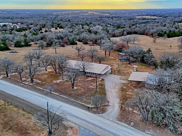 584 W Alamo Rd, Bowie, TX 76230