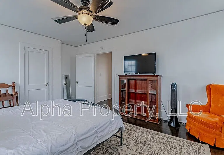 710 Augusta St — Photo 21