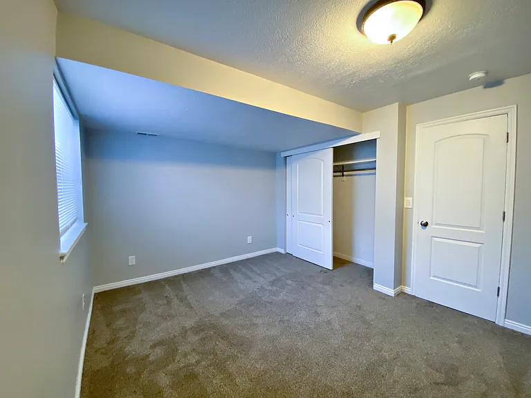 2410 E View Dr — Photo 34