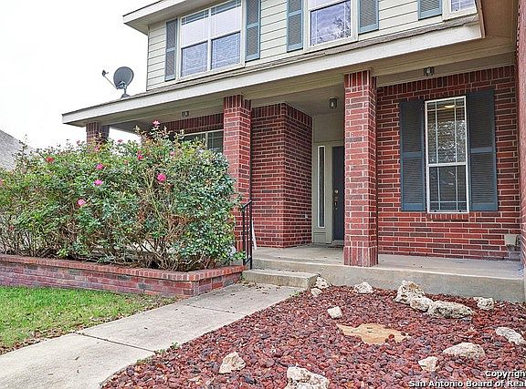 3rd image of 316 Alders Gate