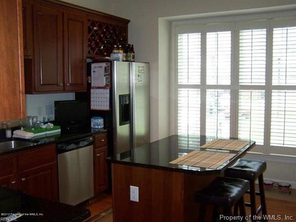 2nd image of 120 Chanticleer Ct