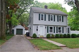 2nd image of 28 Oak Hill Ave