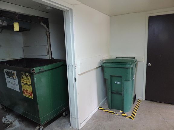 Tidy Trash Storage - you won't touch it beyond this point!