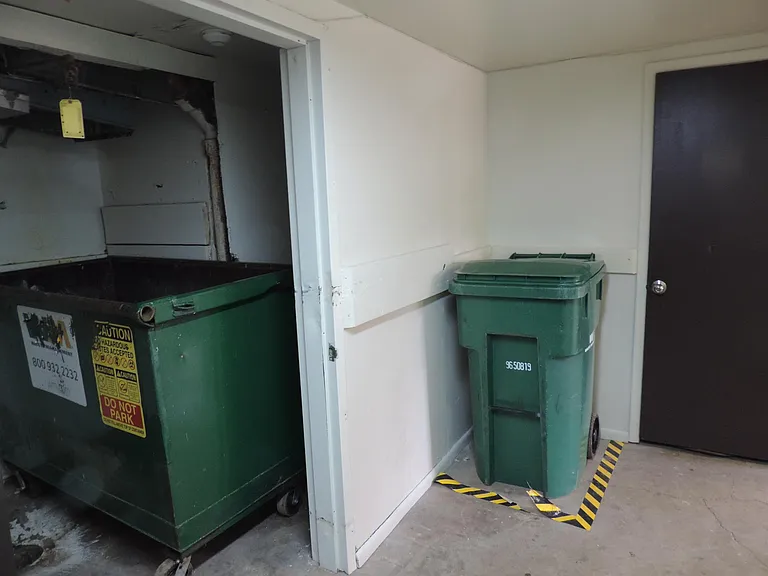 Tidy Trash Storage - you won't touch it beyond this point!