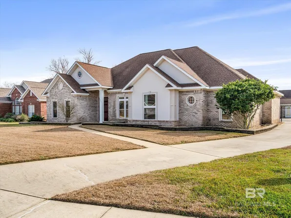 8809 Parliament Cir, Daphne, AL 36526
