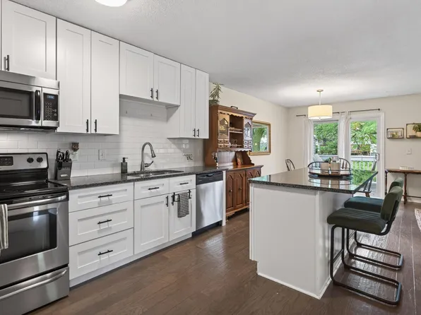 1738 Woodgate Ln, Eagan, MN 55122