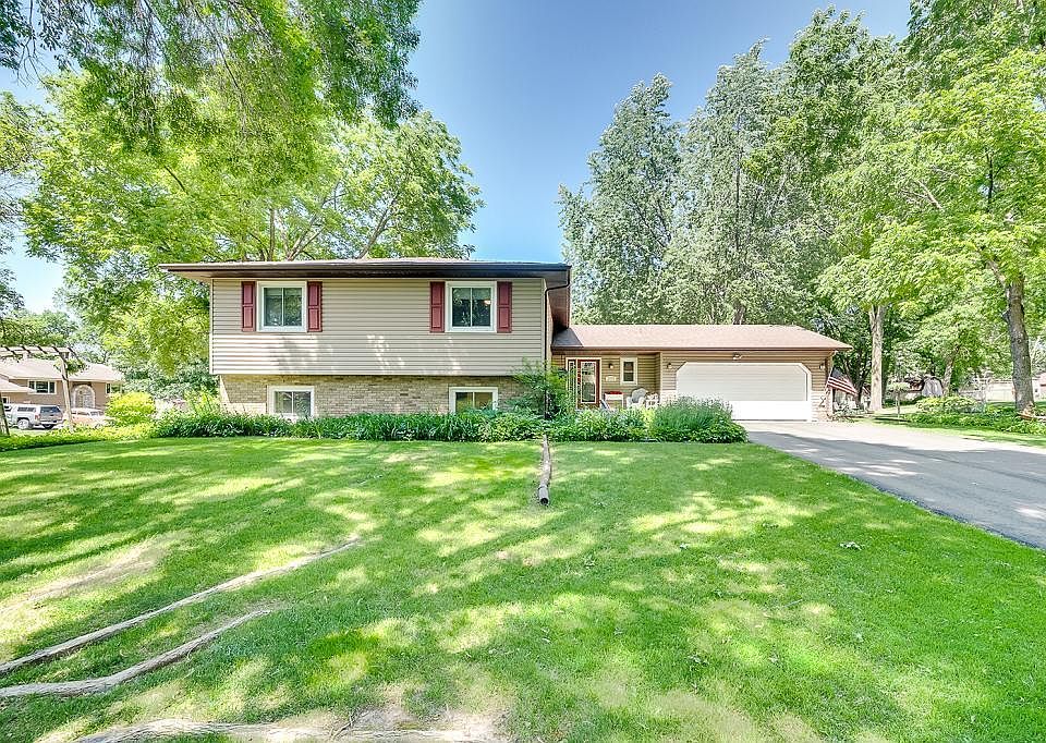 1st image of 2879 Mary Ln