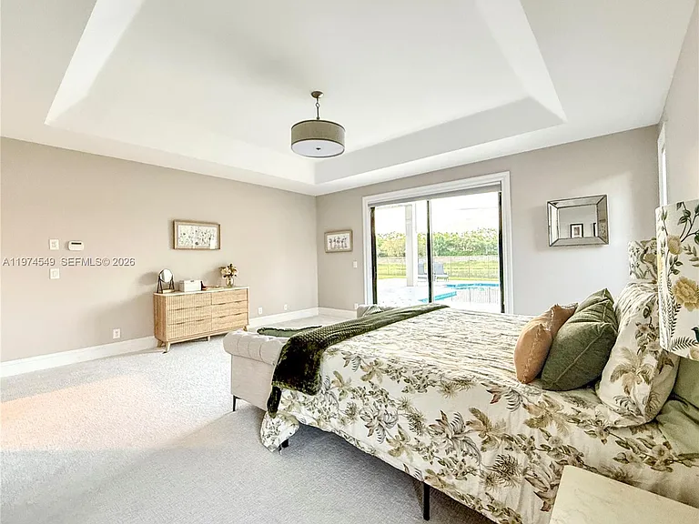 400 Alexandra Cir — Photo 48
