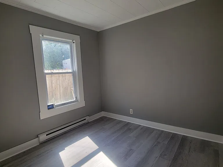 162 Rollstone St #1A — Photo 4