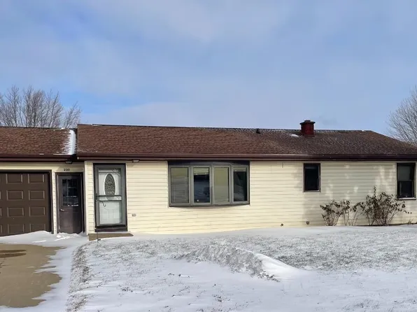 230 Saint Ann Ave, Dickeyville, WI 53808