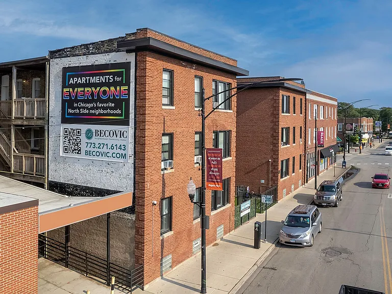 7417 N Clark St — Photo 9