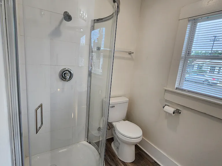 401 N Cherry St — Photo 26