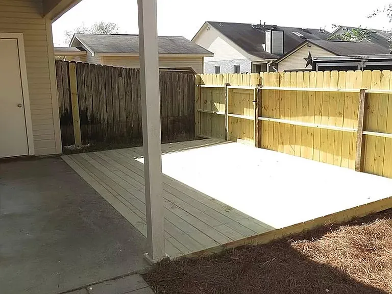 409 Northtown Dr — Photo 12