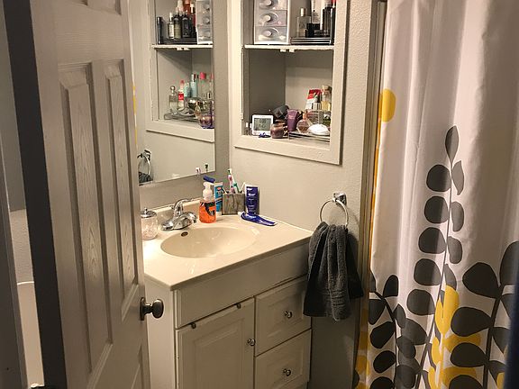 Upstairs bathroom 
