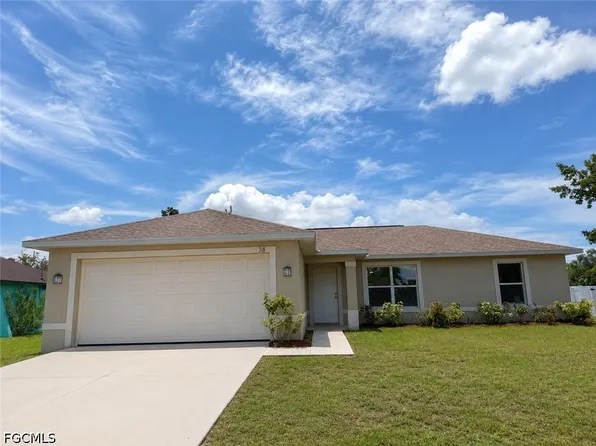 318 SE 46th Lane Cpe, Coral, FL 33904