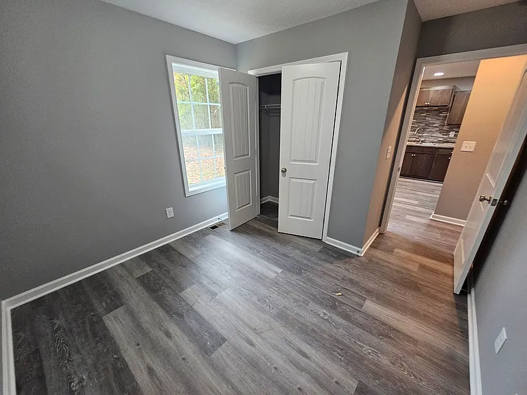 211 Sims Ln — Photo 10