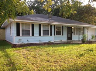 11 Wilburn Dr, Baytown, TX 77520