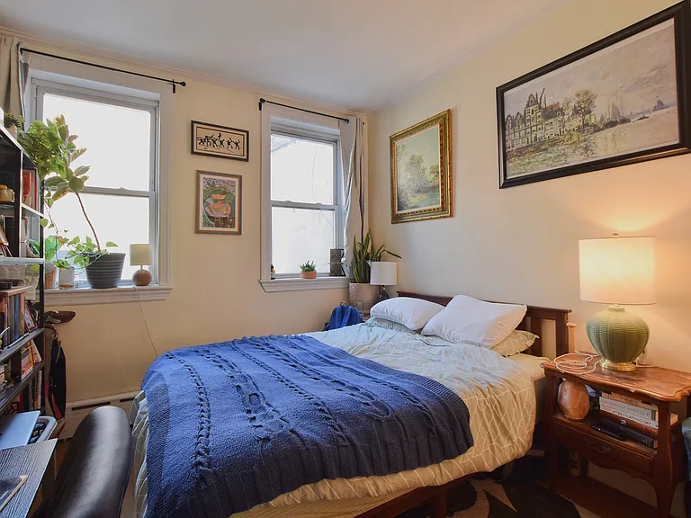 626 Hudson St #2 — Photo 3