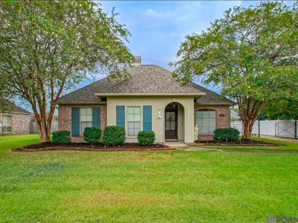 6685 Windwood Dr, Zachary, LA 70791