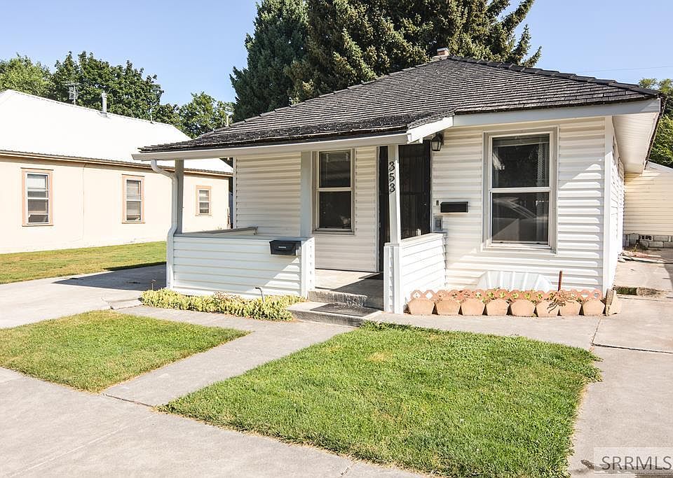 1st image of 353 11th St