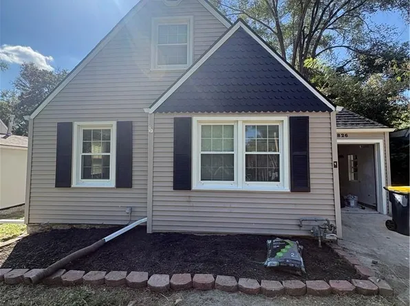 7826 Summit St, Kansas City, MO 64114