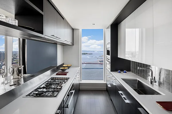 Sold by Extell Marketing Group | media 74