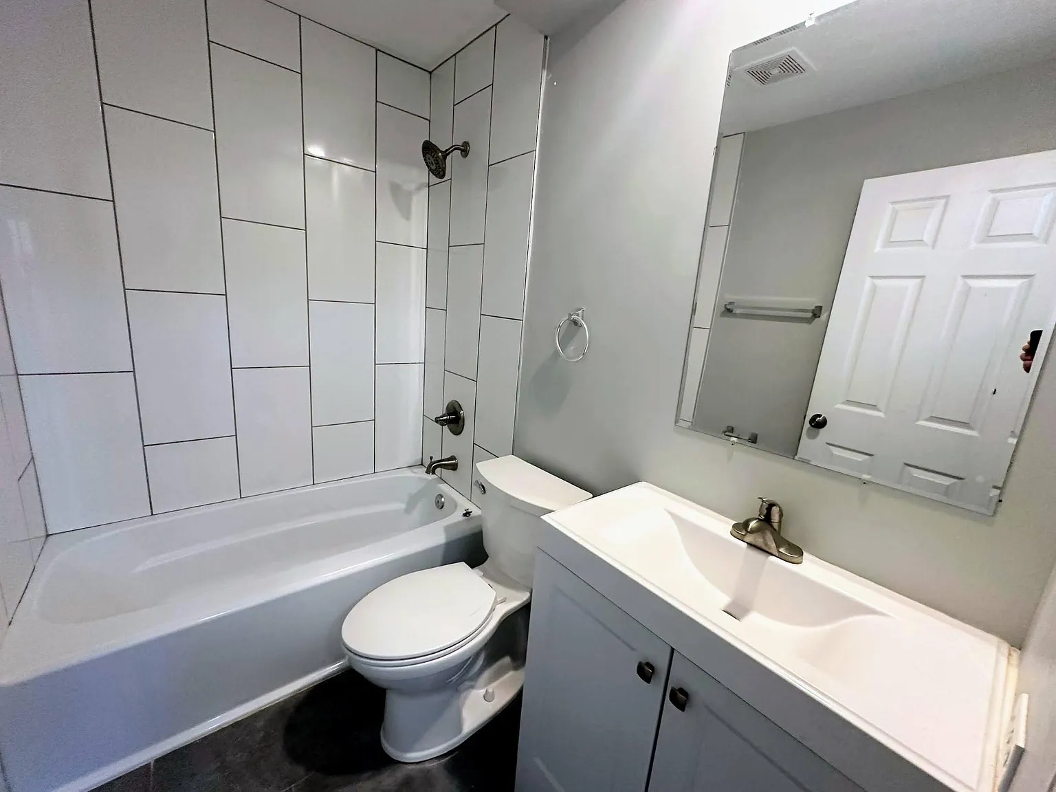 4 bed, 1600 sqft, $2,600 — Photo 4