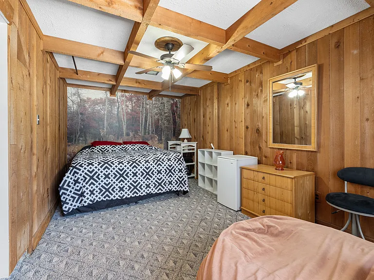 Cypress Room, King bed