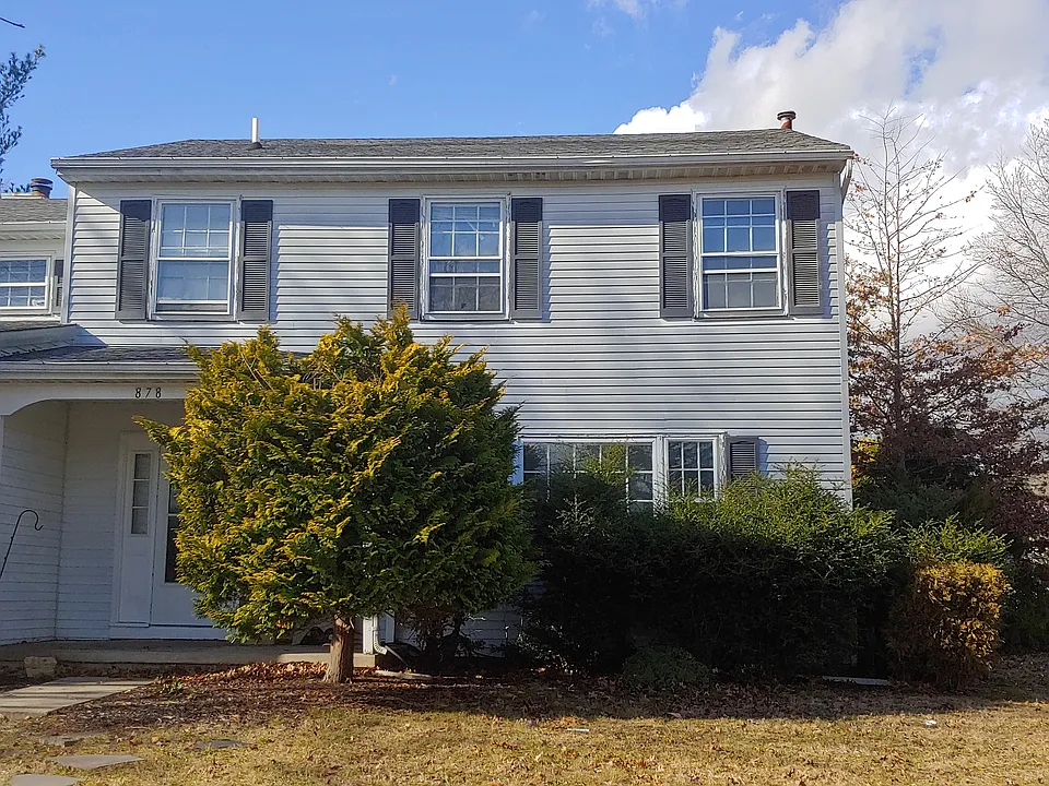 878 Paul Dr