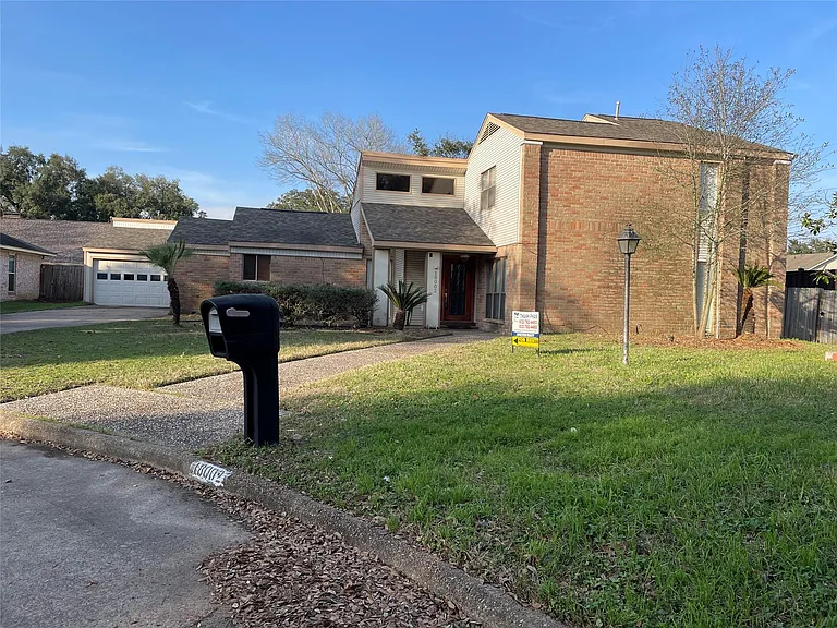 18002 Hollywell Dr — Photo 20