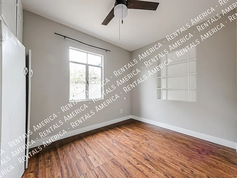 1723 W Indianola Ave — Photo 22