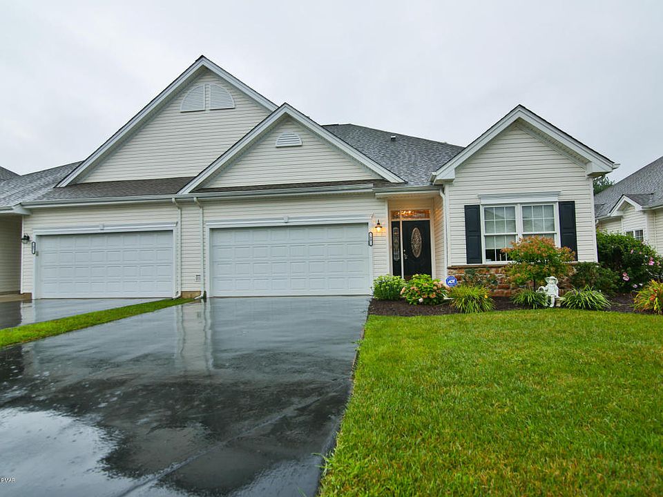 1st image of 99 Moor Dr