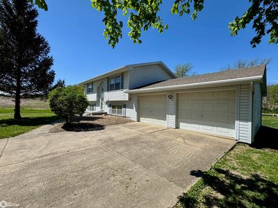 1102 Cherry Hills Dr, Shenandoah, IA, 51601