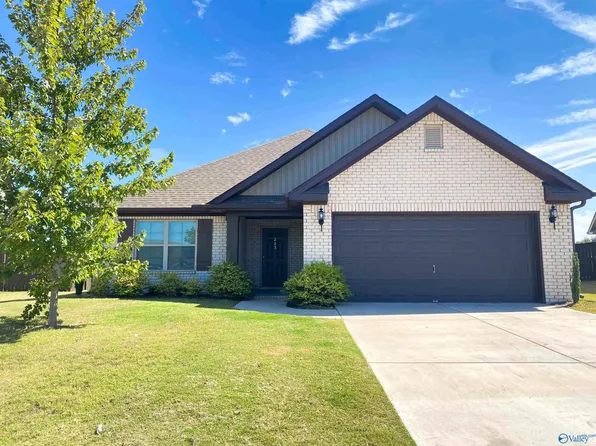 213 Shubert Dr, Hazel Green, AL 35750