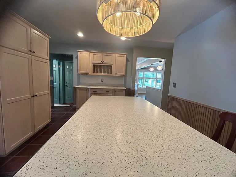 5045 Abington Dr — Photo 10