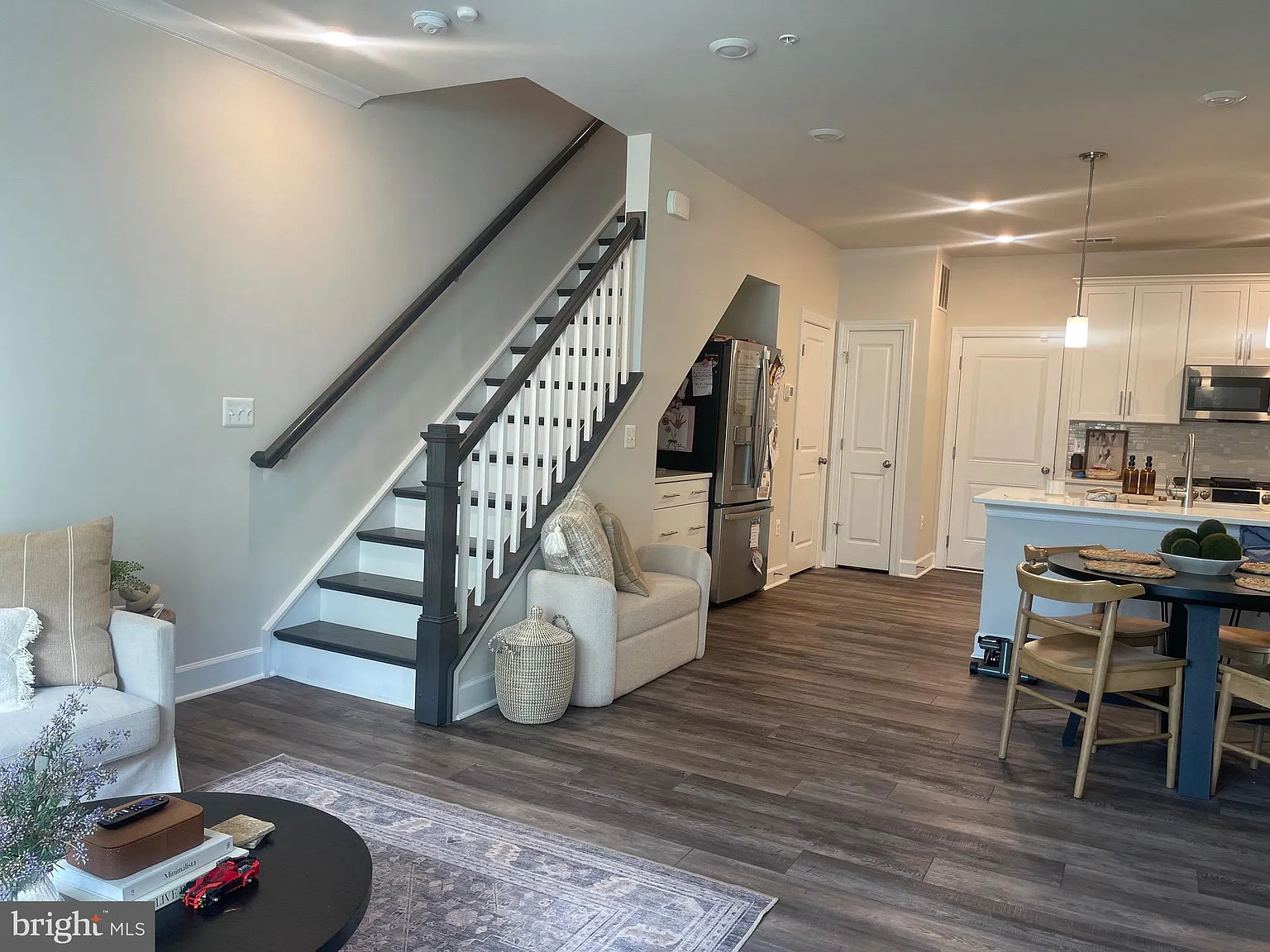 3 bed, 2.5 bath, 1626 sqft, $3,200 — Photo 4
