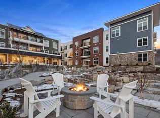 400 Boulder Pass #207, Oxford, CT 06478