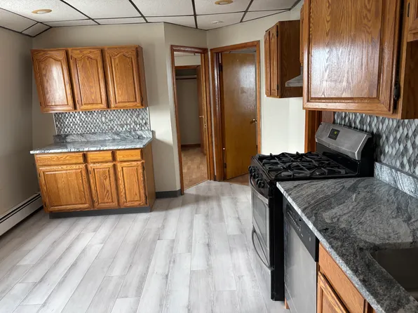 489 Avenue A APT 3, Bayonne, NJ 07002